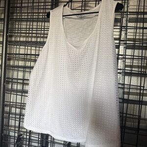 Liz Claiborne Eyelet 3x Top eyelet floral reflection sleeveless scoop neck A7